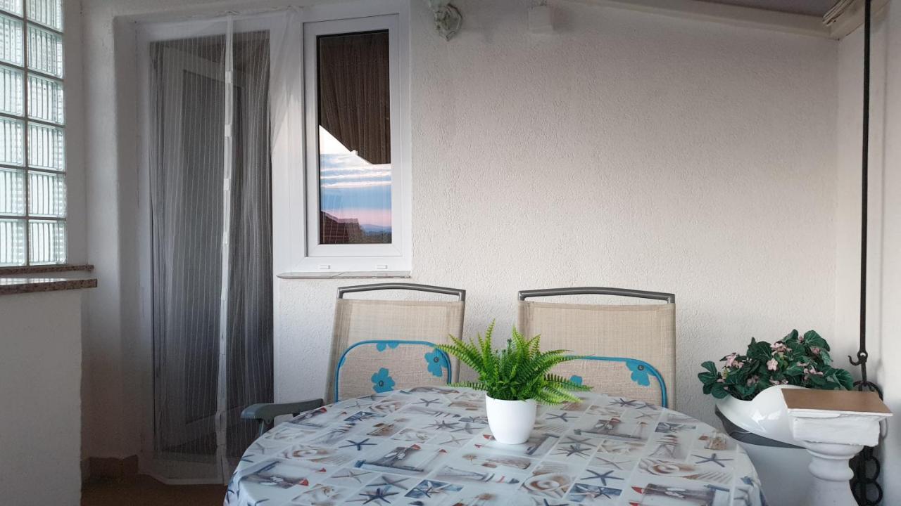 Apartman Dinka Punat Luaran gambar